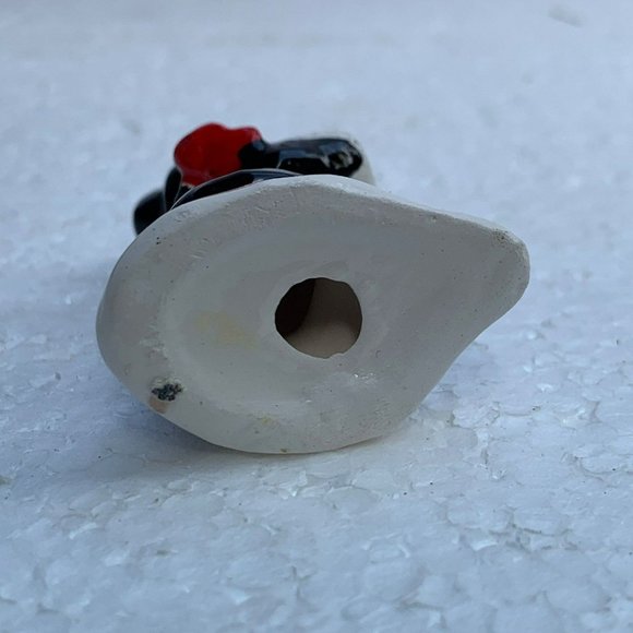 Dept 56 - Carolers - Woman Singing, Loose Figurine - Snow Village From 1979 - Picture 8 of 8